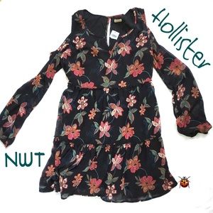 Hollister Womens  Cold Shoulder Dress Size M NWT